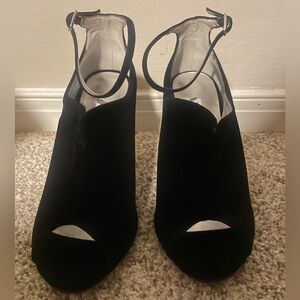 NWOT Caparros Velour Black Peep-Toe Heels